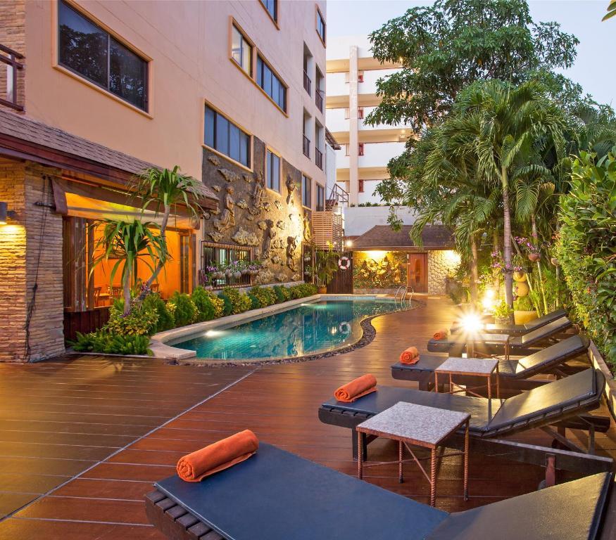 โรงแรม ออร์คิด การ์เด้นท์ Patong ภายนอก รูปภาพ