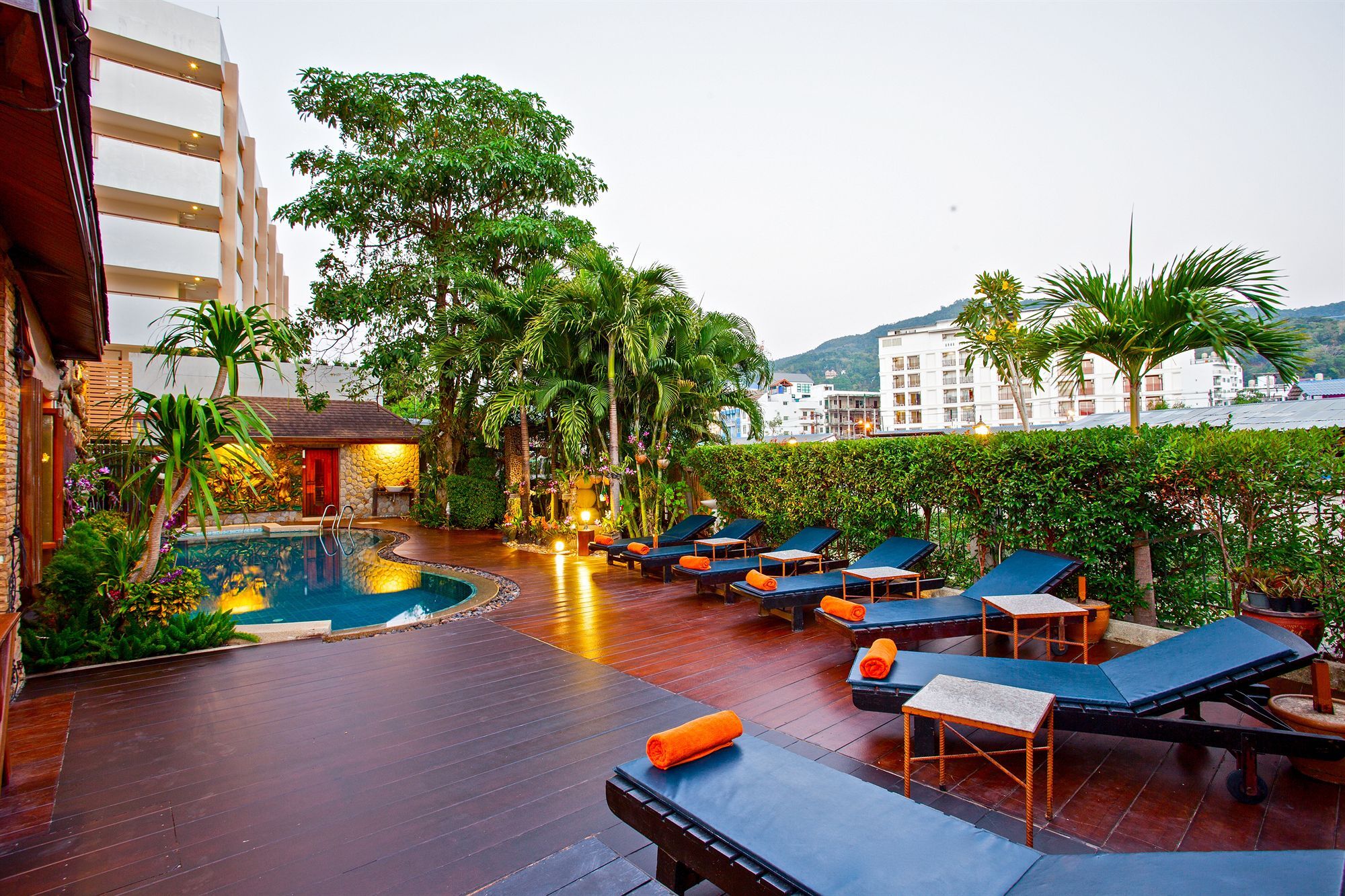โรงแรม ออร์คิด การ์เด้นท์ Patong ภายนอก รูปภาพ